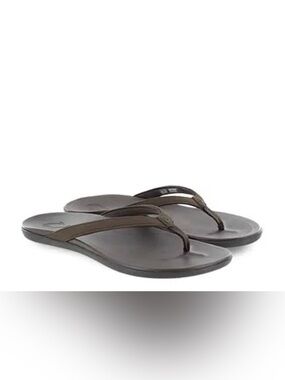 Olukai Sandals Sz 8